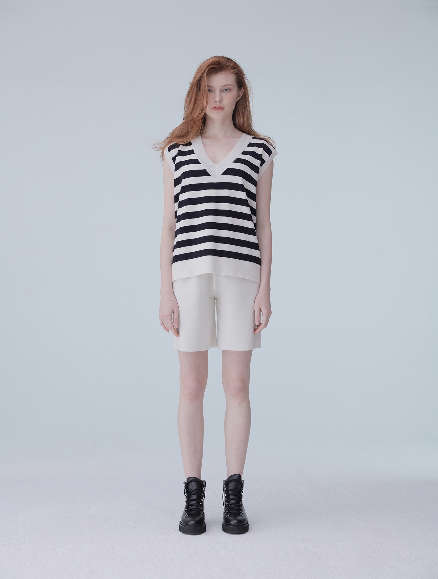 [한소희,윤아,손담비착용] Stripe v-neck knit vest 001 Ivory