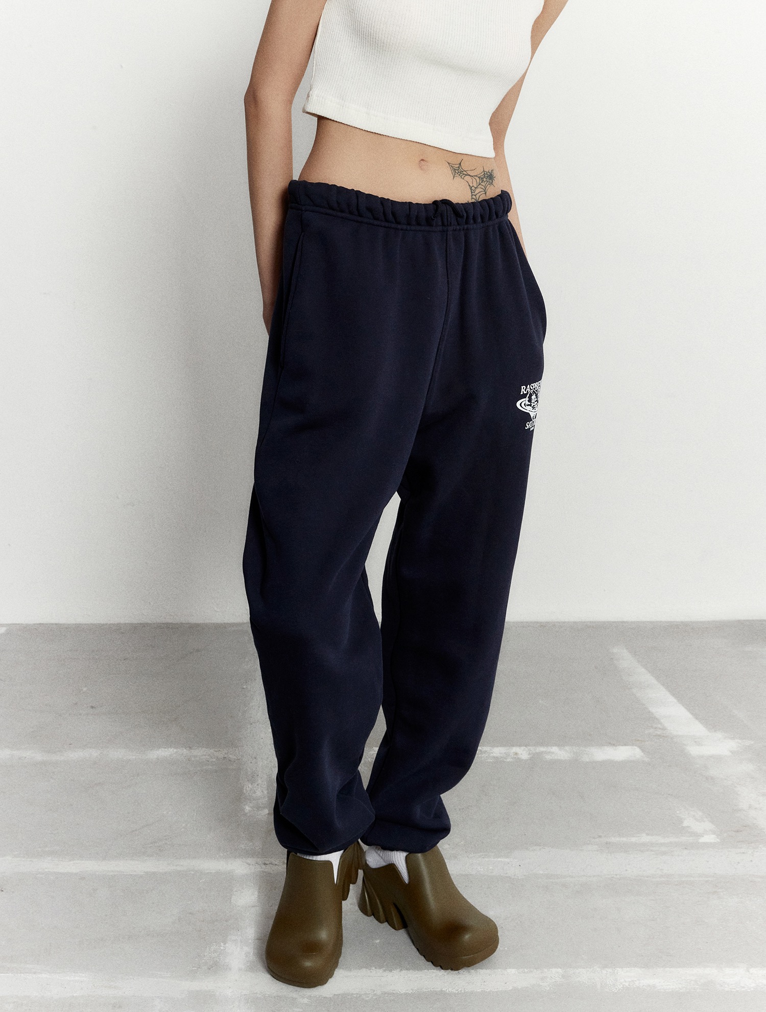 [윤아, 슬기착용] Raspberry jogger pants 001 Navy