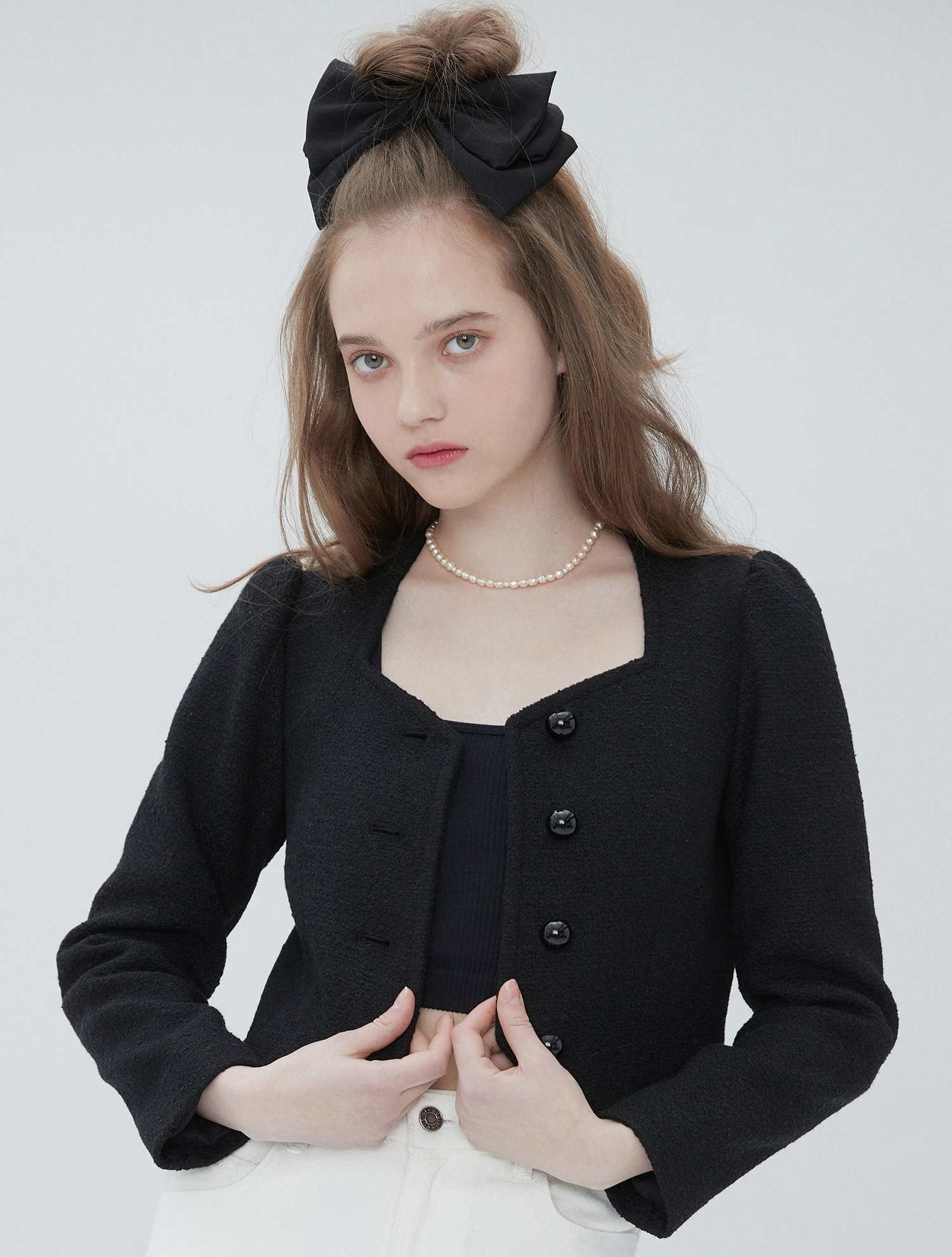[윤아 차주영 착용]Tweed heart neck crop jacket 001 Black